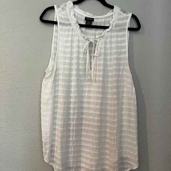 Torrid Size 1 White Semi Sheer lightweight Rayon Tank Top Blouse tie neckline 1X - Picture 1 of 10